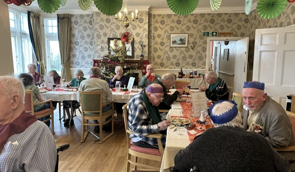Hill House treats guests to Christmas dinner to help combat loneliness